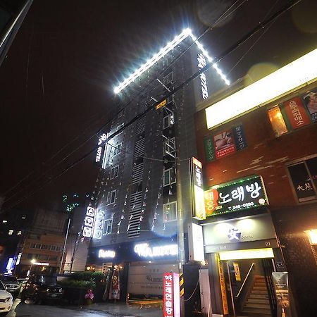 Wa Hotel Busan Bagian luar foto